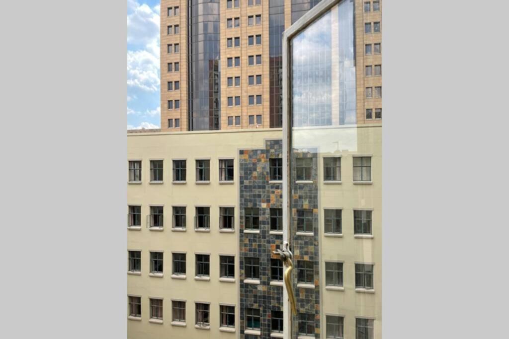Cool & Easy Flat In The Heart Of Marshalltown Johannesburg Kültér fotó